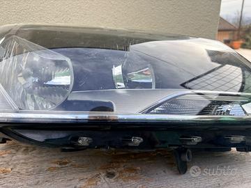 Faro dx Volkswagen passat b7