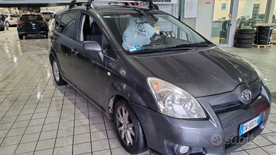 Toyota Corolla Verso 2.2