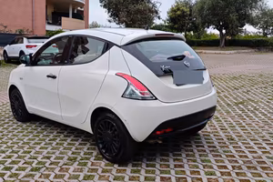 Lancia Y 2019 69cv 1.2 GPL casa madre