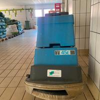 Lavapavimenti industriale