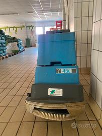 Lavapavimenti industriale