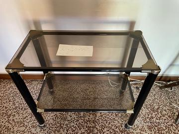 Tavolino porta tv in vetro