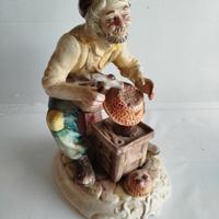 Coppia Statuette in porcellana Capodimonte