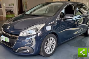 PEUGEOT 208 allure