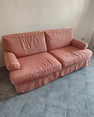 Divano 3 posti rosa – come nuovo – 200€
