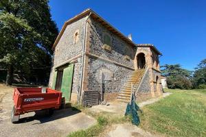RUSTICO A MONTEFIASCONE
