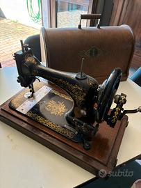 Singer 1981 a manovella con cappellotto tutto orig