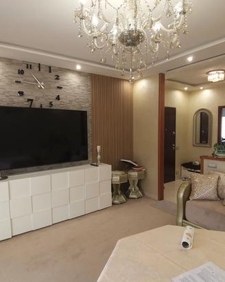 Quadrilocale ristrutturato con 3 balconi e box