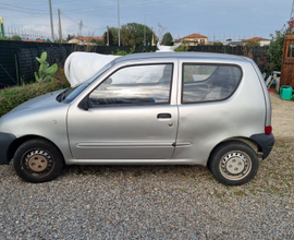 Auto fiat 600