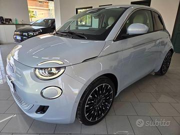 FIAT 500e Berlina La Prima II "solo 653 km"