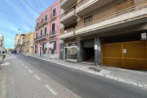 NEGOZIO A BRINDISI