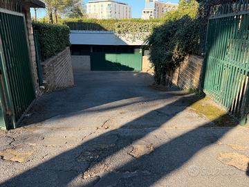 Posti Auto Garage Chiuso
