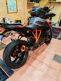 KTM 1290 Super Duke GT