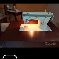 Macchina da Cucire Singer,con mobiletto con rotell