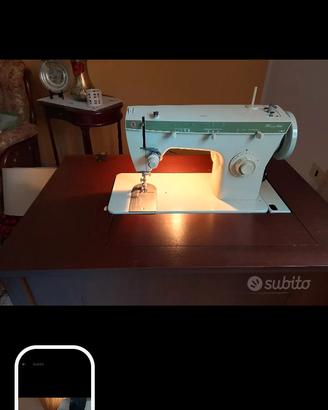 Macchina da Cucire Singer,con mobiletto con rotell