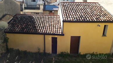 Casa ristrutturata con giardino a Nicastro centro