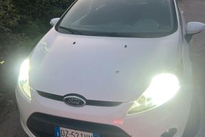 FORD FIESTA BENZ/GPL
