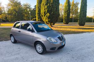 Lancia Ypsilon 1.4 Argento Ecochic GPL