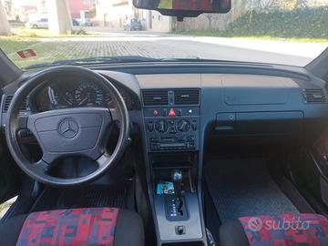 Mercedes C180