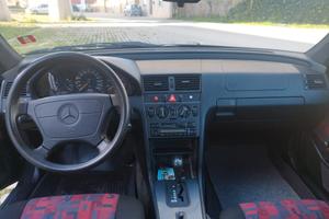 Mercedes C180