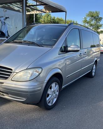 MERCEDEZ VIANO anno 2010