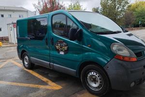 Renault Trafic 6 posti autocarro