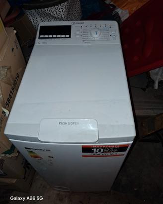 Lavatrice Indesit Carica dall’Alto 7kg – 