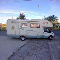 Camper Accessoriato, 7posti letto 6 viaggio