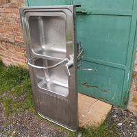 lavandino con miscelatore 