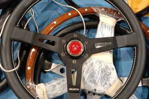 Volanti vintage per auto sportive anni 70