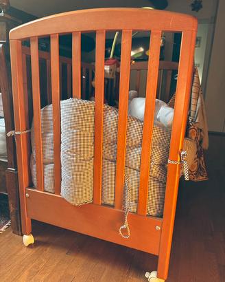 Lettino legno marrone