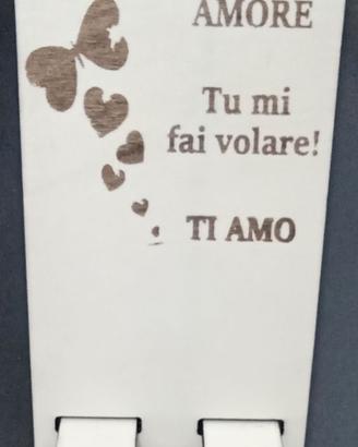 Porta Cellulare Da Tavolo In Legno Con Incisione