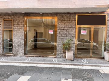 Locale uso ufficio o attività commerciale