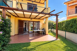 3 LOCALI A PUEGNAGO SUL GARDA