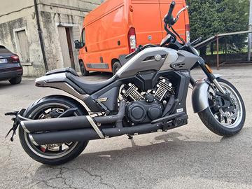 KEEWAY/BENELLI CUSTOM C1002V BICILINDRICO A V