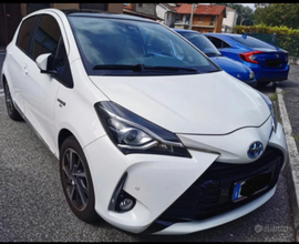 Toyota Yaris Hybrid STYLE full opt Tetto Cristallo