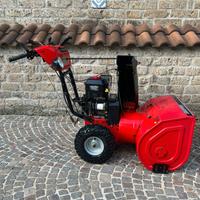 Spazzaneve Snapper mai usato.