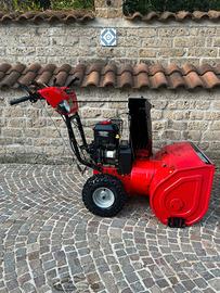 Spazzaneve Snapper mai usato.