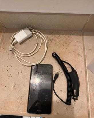 Huawei P10 Lite con accessori