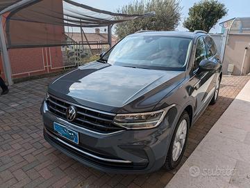 Tiguan II 2021 2.0 tdi R-Line 150cv dsg
