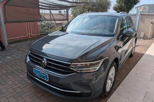 Tiguan II 2021 2.0 tdi R-Line 150cv dsg