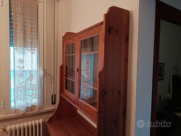 mobile/vetrinetta in perfette condizioni 