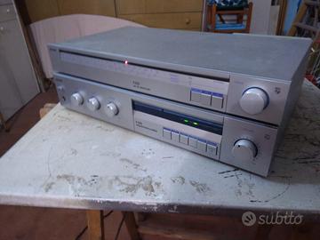 Amplificatore e sintonizzatore radio Philips.