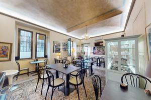 AMPIO LOCALE COMMERCIALE TRASFORMABILE IN VANCHIGL