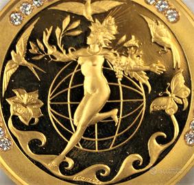 Medaglia in oro e diamanti