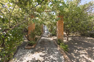 Villa anni '60 con cortile