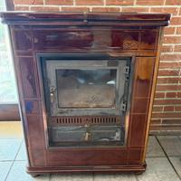 Stufa a legna in maiolica Piazzetta / L’Asolana