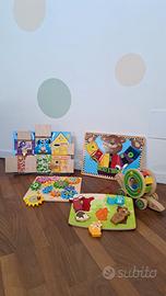 Tavole e giochi in legno per l'apprendimento 