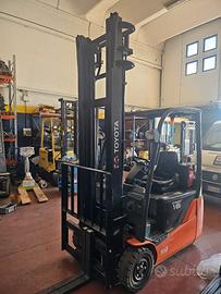 Carrello elevatore elettrico 1600kg Toyota