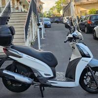 Kymco People GTI 300